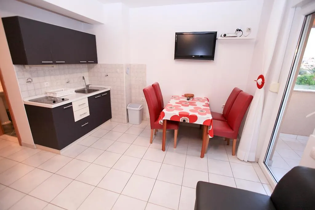 Apartments Miroslav Povljana Croatia