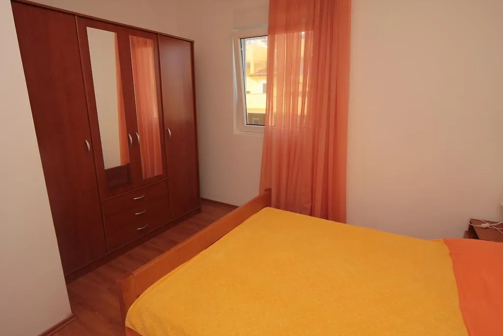Apartments Miroslav Povljana Croatia